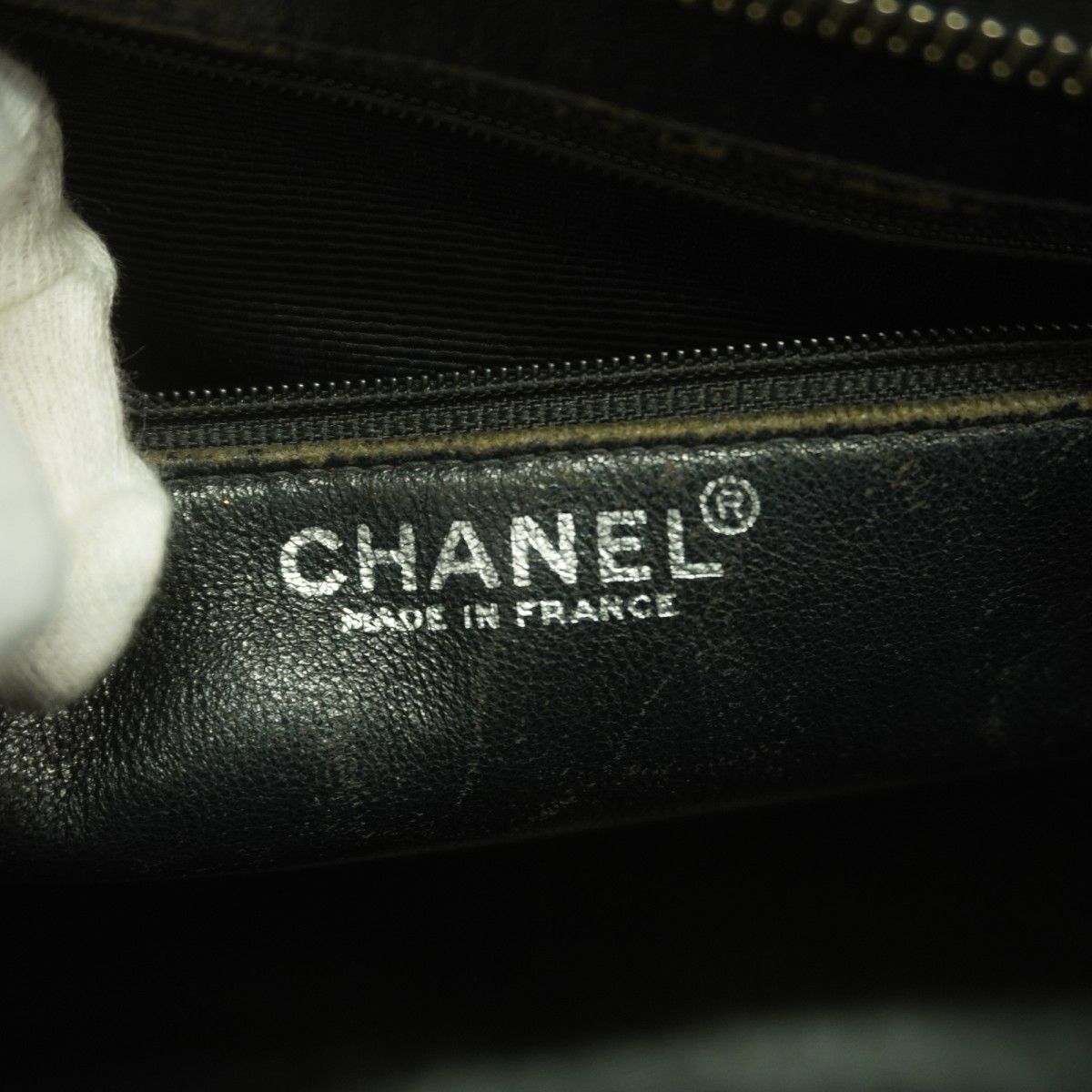 Chanel Tote Reissue Caviar Leather Black Silver — view 5