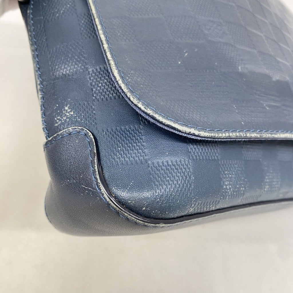 Louis Vuitton Shoulder Bag Damier Infini District PM Cosmos — view 8