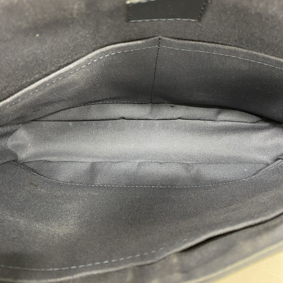 Louis Vuitton Shoulder Bag Damier Infini District PM Cosmos — view 4