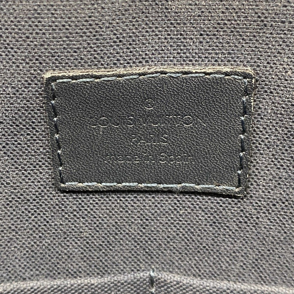 Louis Vuitton Shoulder Bag Damier Infini District PM Cosmos — view 5