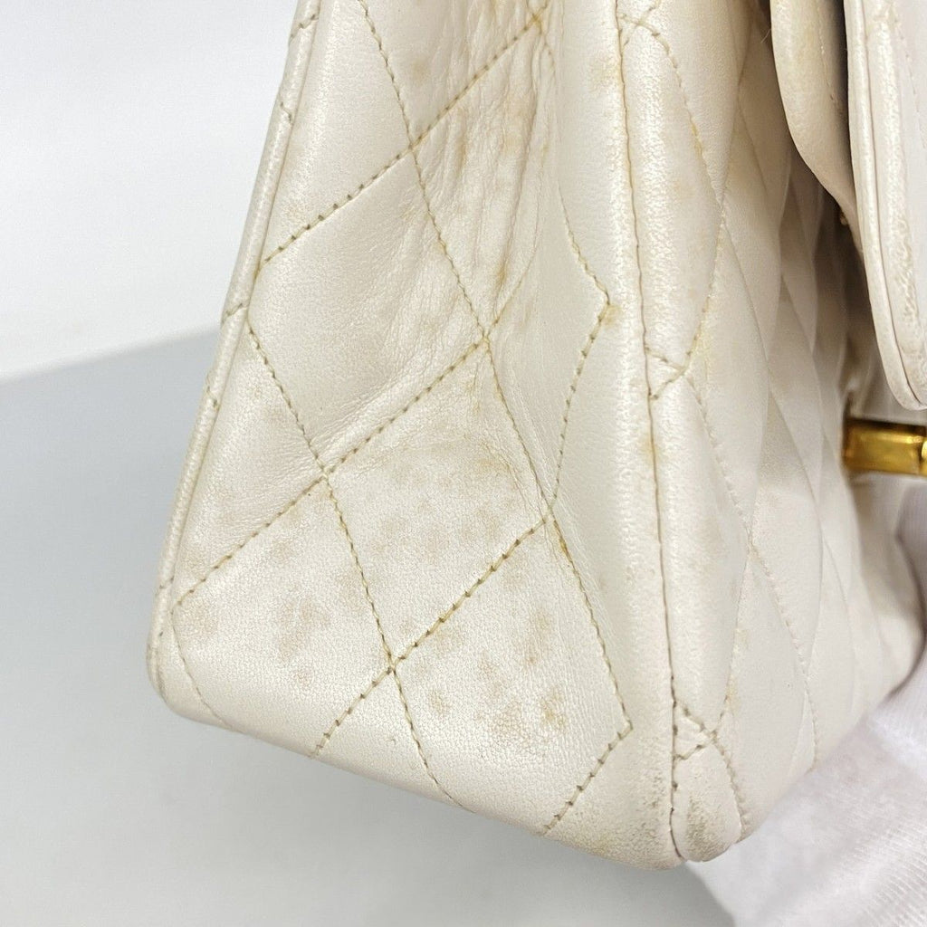 Chanel Shoulder Bag Quilted Lambskin White Gold — view 7