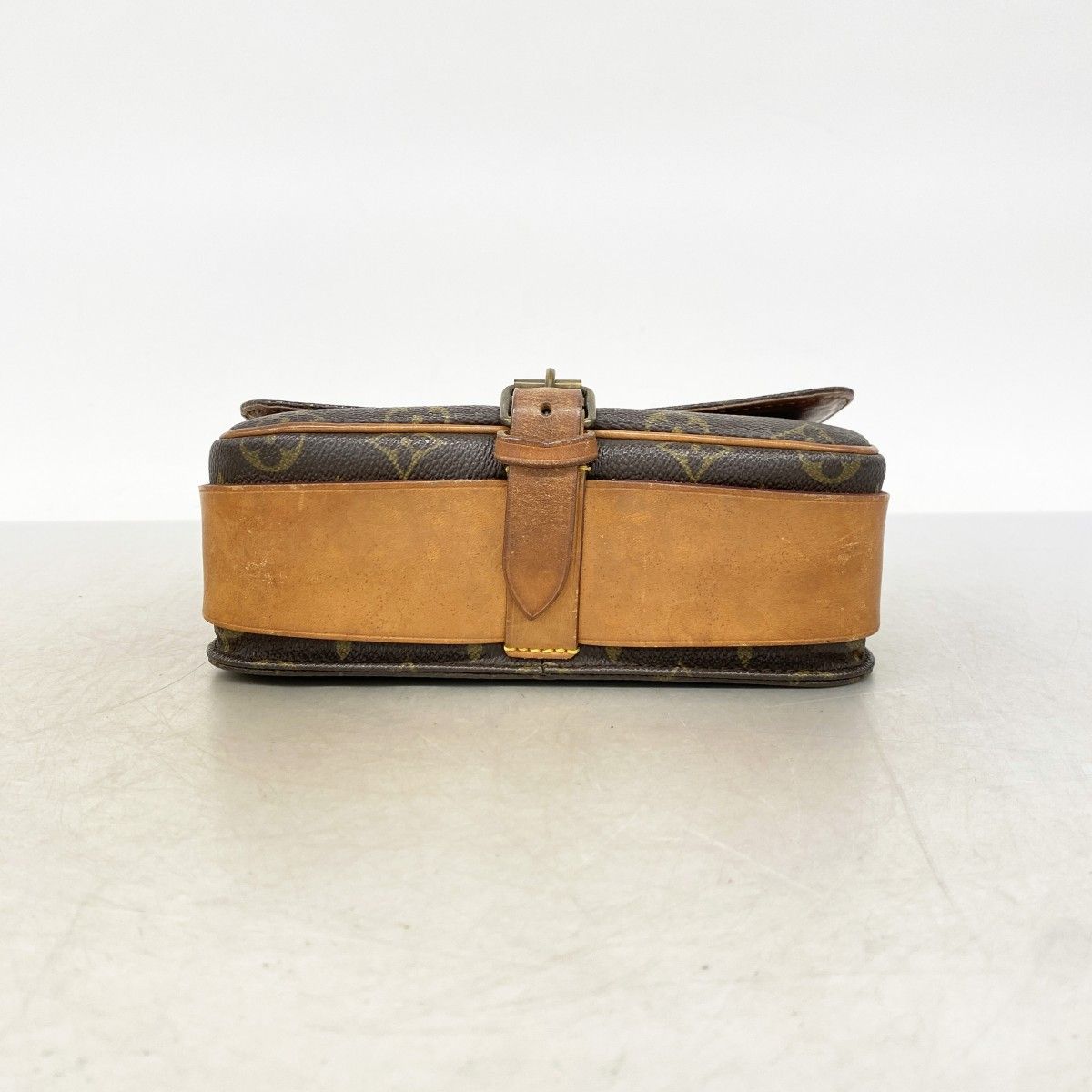 Louis Vuitton Shoulder Bag Monogram Cartouchiere MM Brown — view 3