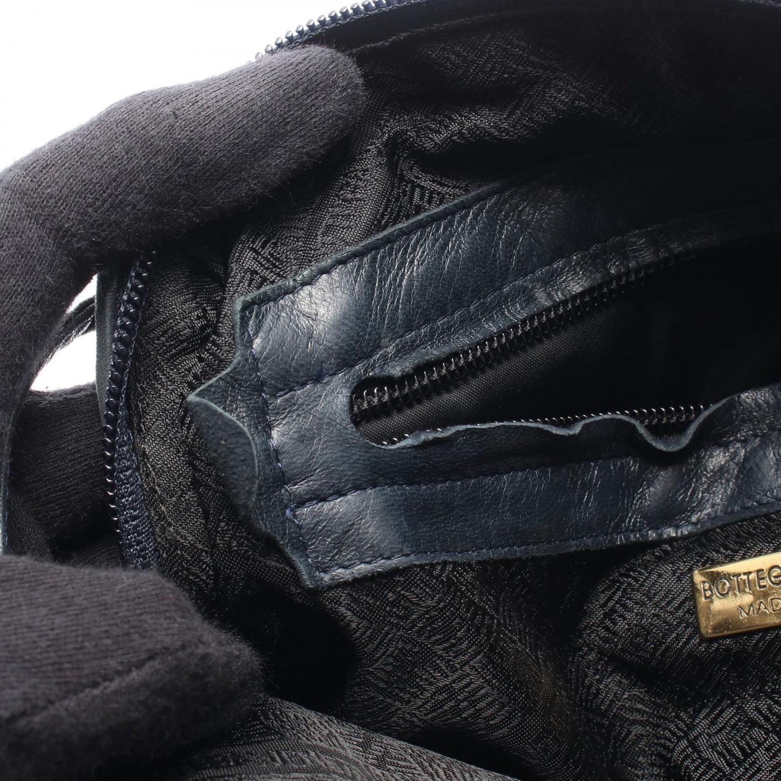 Bottega Veneta Shoulder Bag Intrecciato Navy Leather Bag with Mirror — view 5