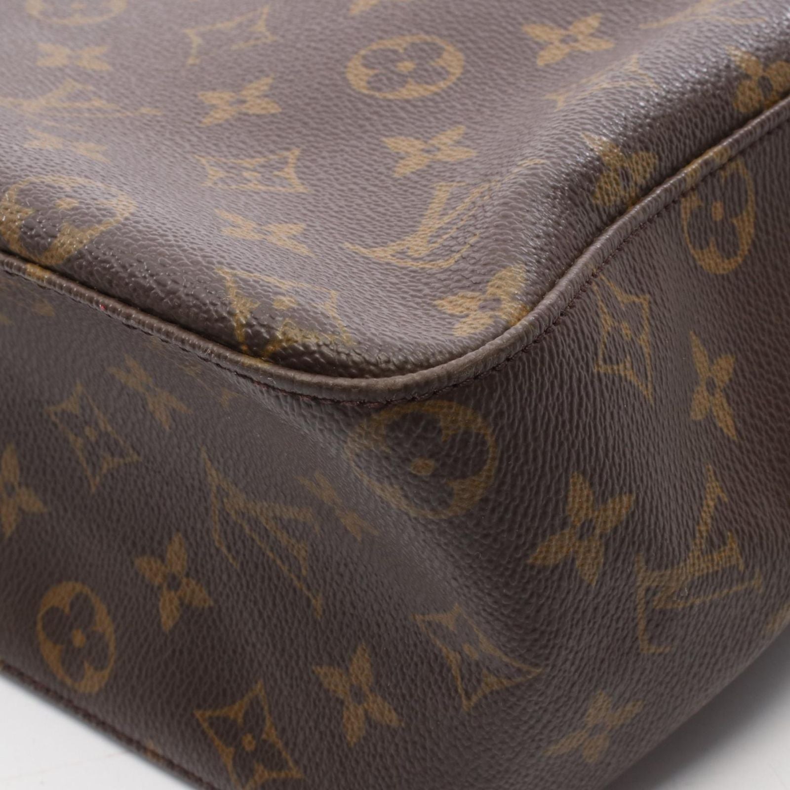 Louis Vuitton Shoulder Bag Looping GM Monogram Canvas Leather — view 9