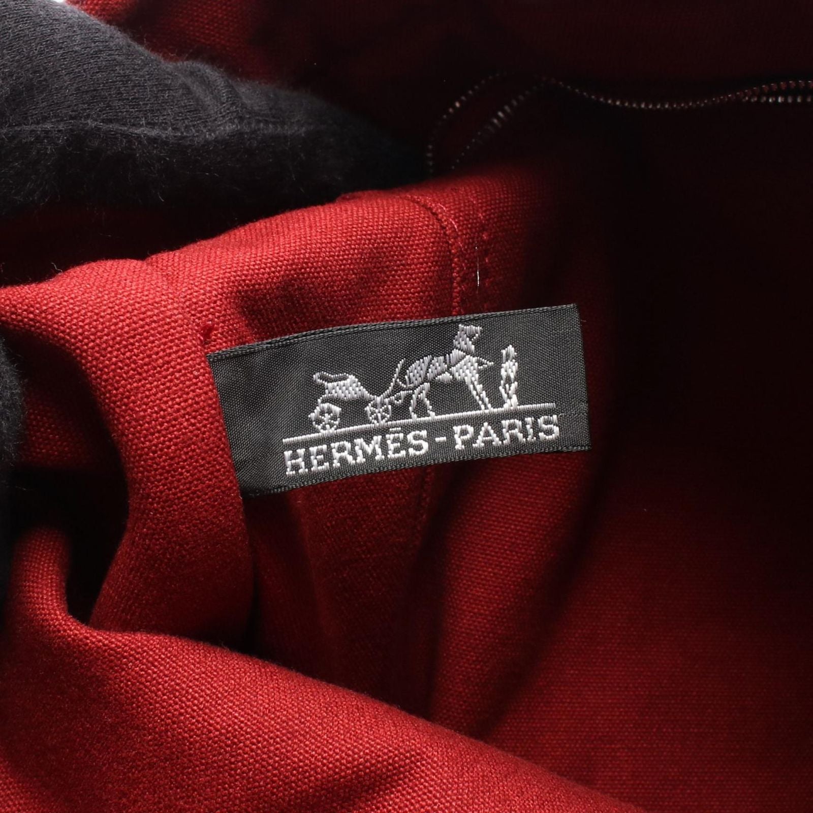 Hermes Tote Fourre Tout MM Red Canvas — view 4