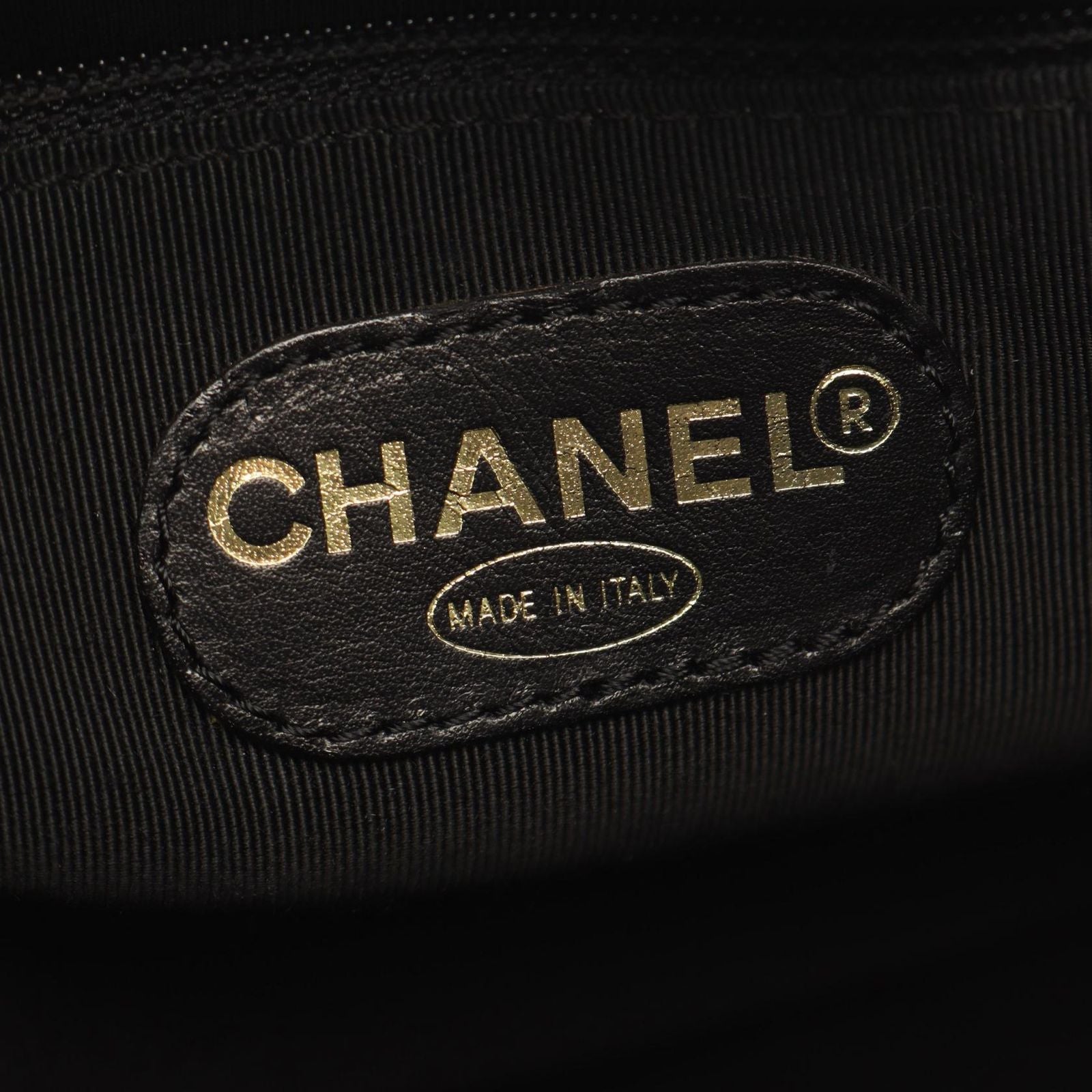 Chanel Tote Big CC Logo Black Caviar Leather CC Chain Boston — view 4