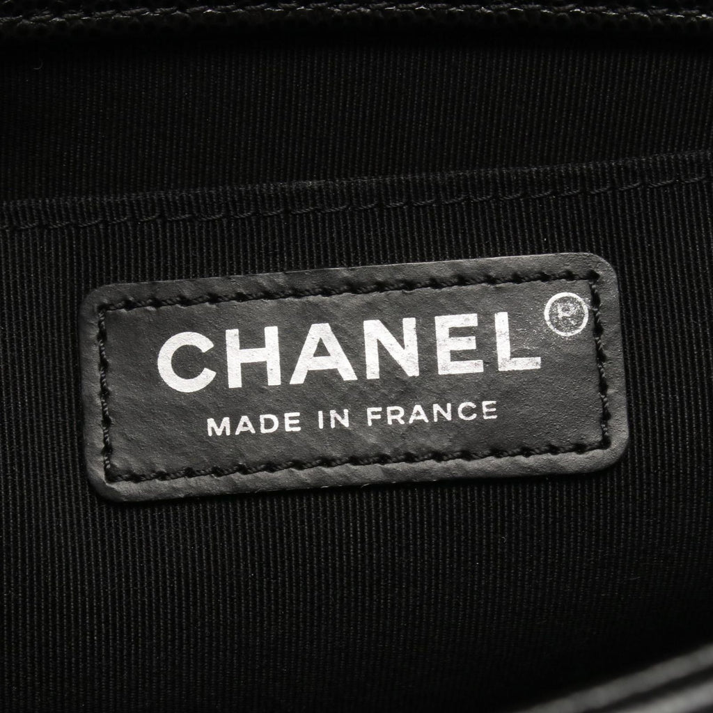 Chanel Shoulder Bag Boy Black Caviar Leather Boy Chain — view 4