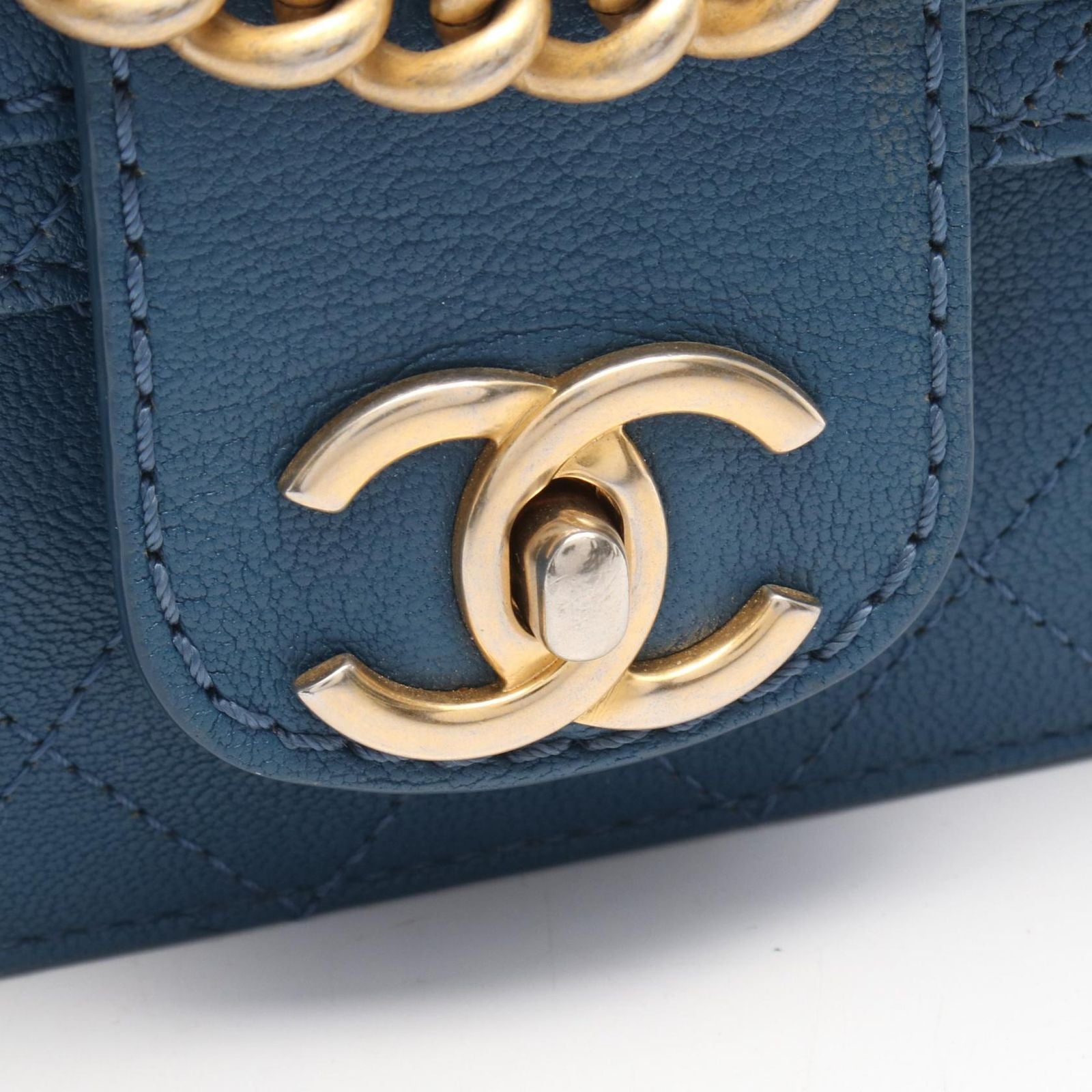 Chanel Shoulder Bag Quilted Blue Caviar Leather Chain — view 8
