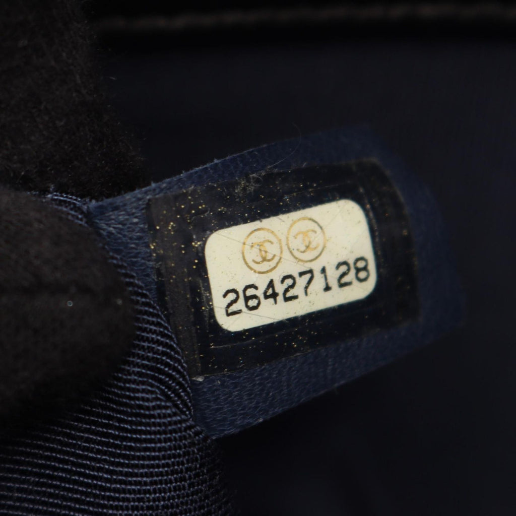 Chanel Shoulder Bag Blanc Stitch Navy Leather Small — view 6