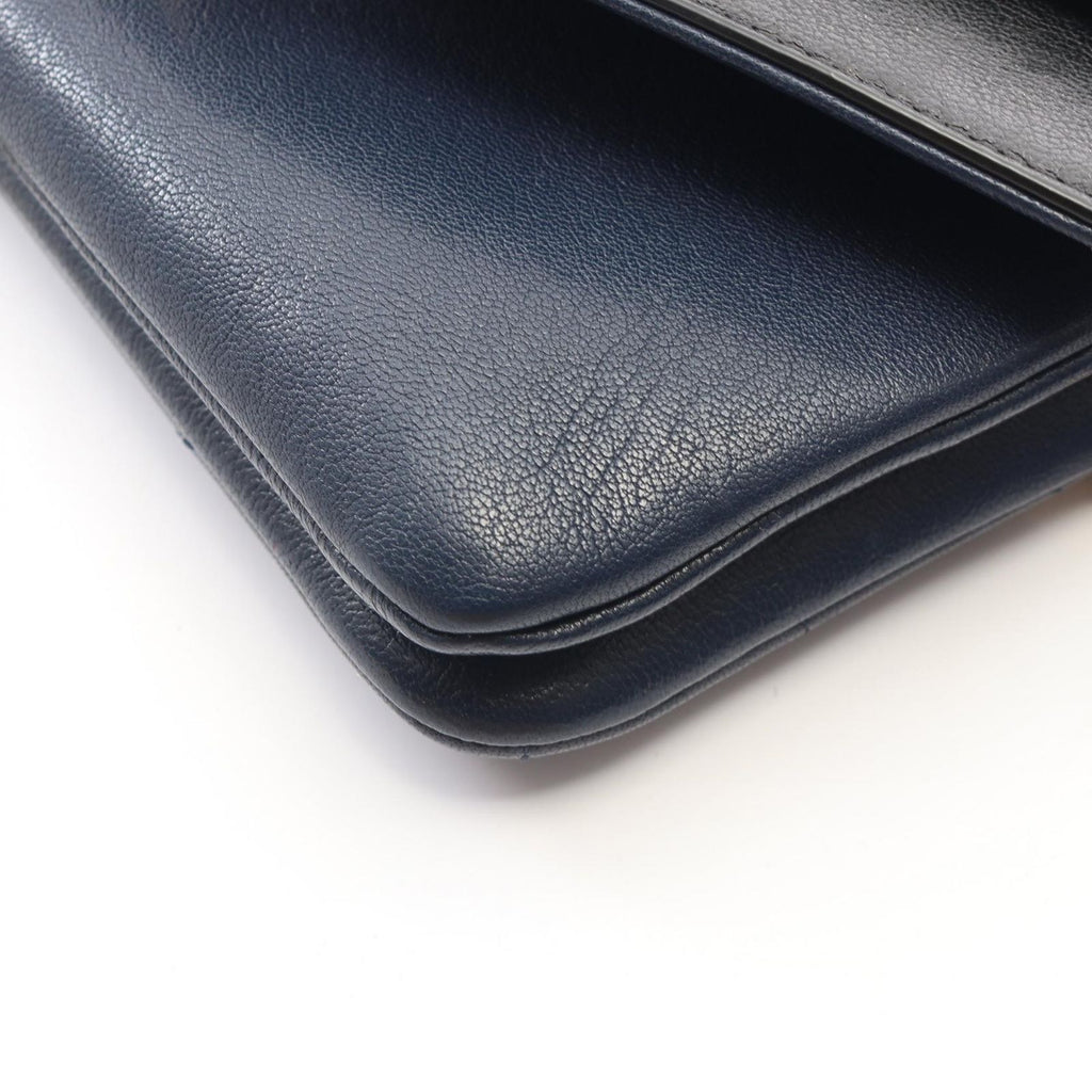 Chanel Shoulder Bag Blanc Stitch Navy Leather Small — view 9