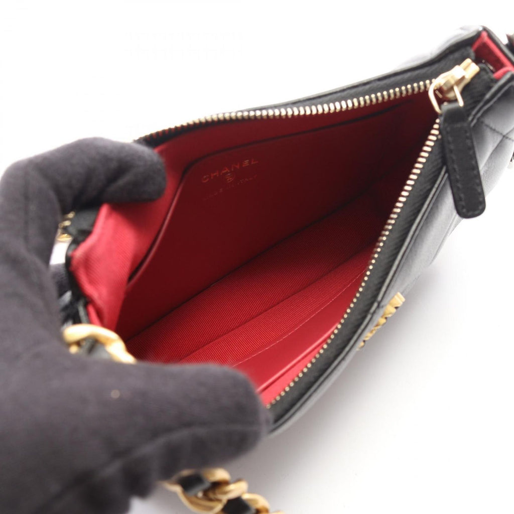 Chanel Shoulder Bag 19 Quilted Small Hobo Black Lambskin — view 3