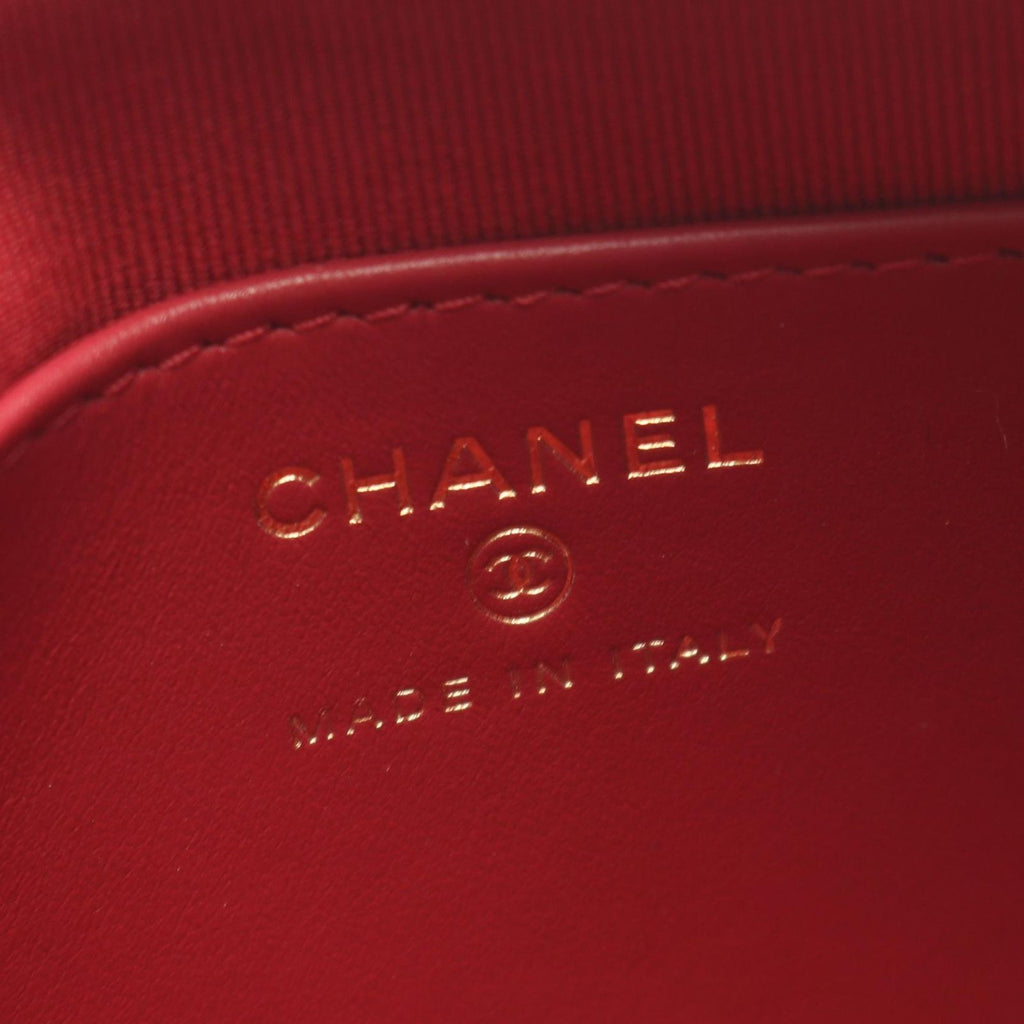 Chanel Shoulder Bag 19 Quilted Small Hobo Black Lambskin — view 4