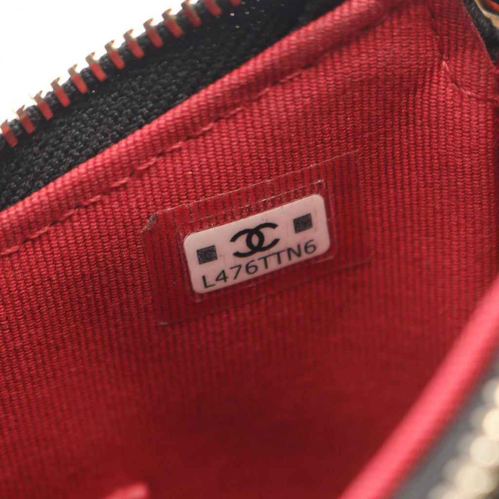 Chanel Shoulder Bag 19 Quilted Small Hobo Black Lambskin — view 5