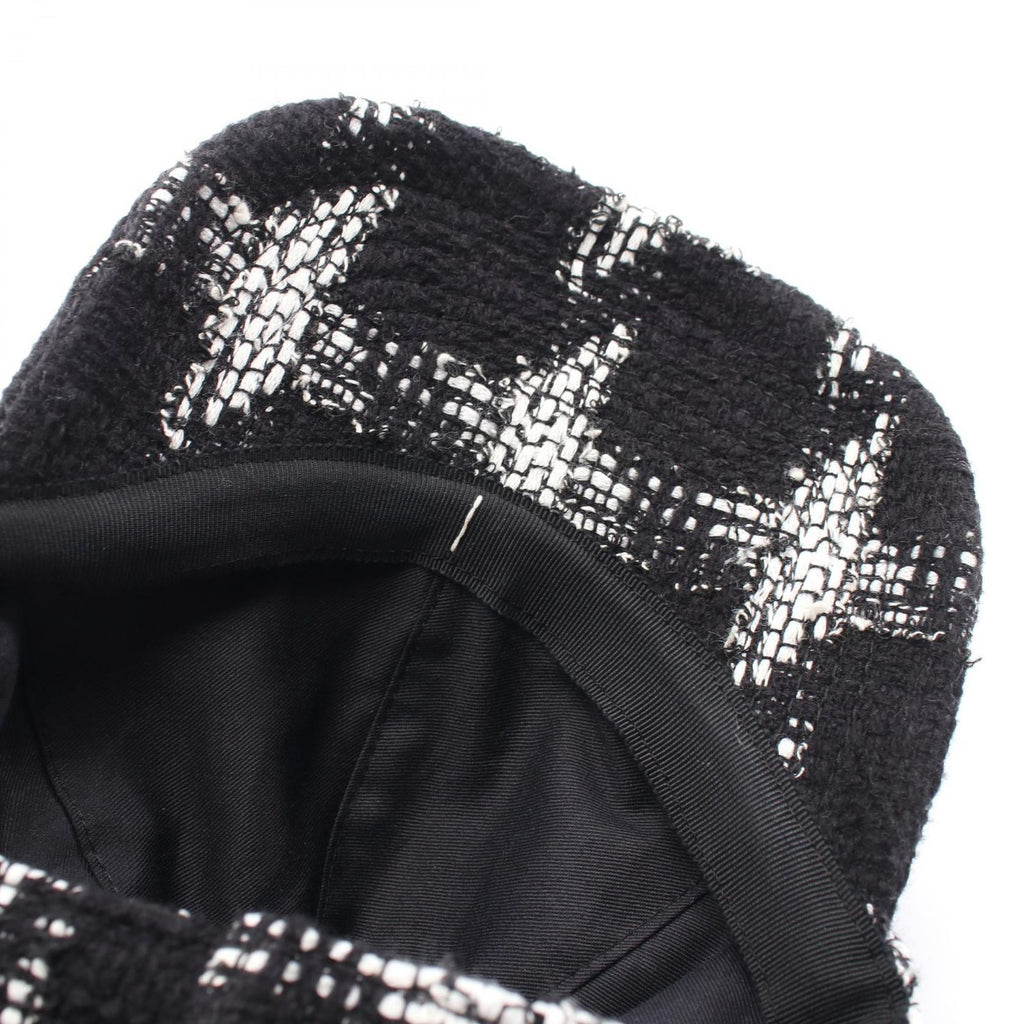 Chanel Cap CC Logo Wool Leather Cap — view 6