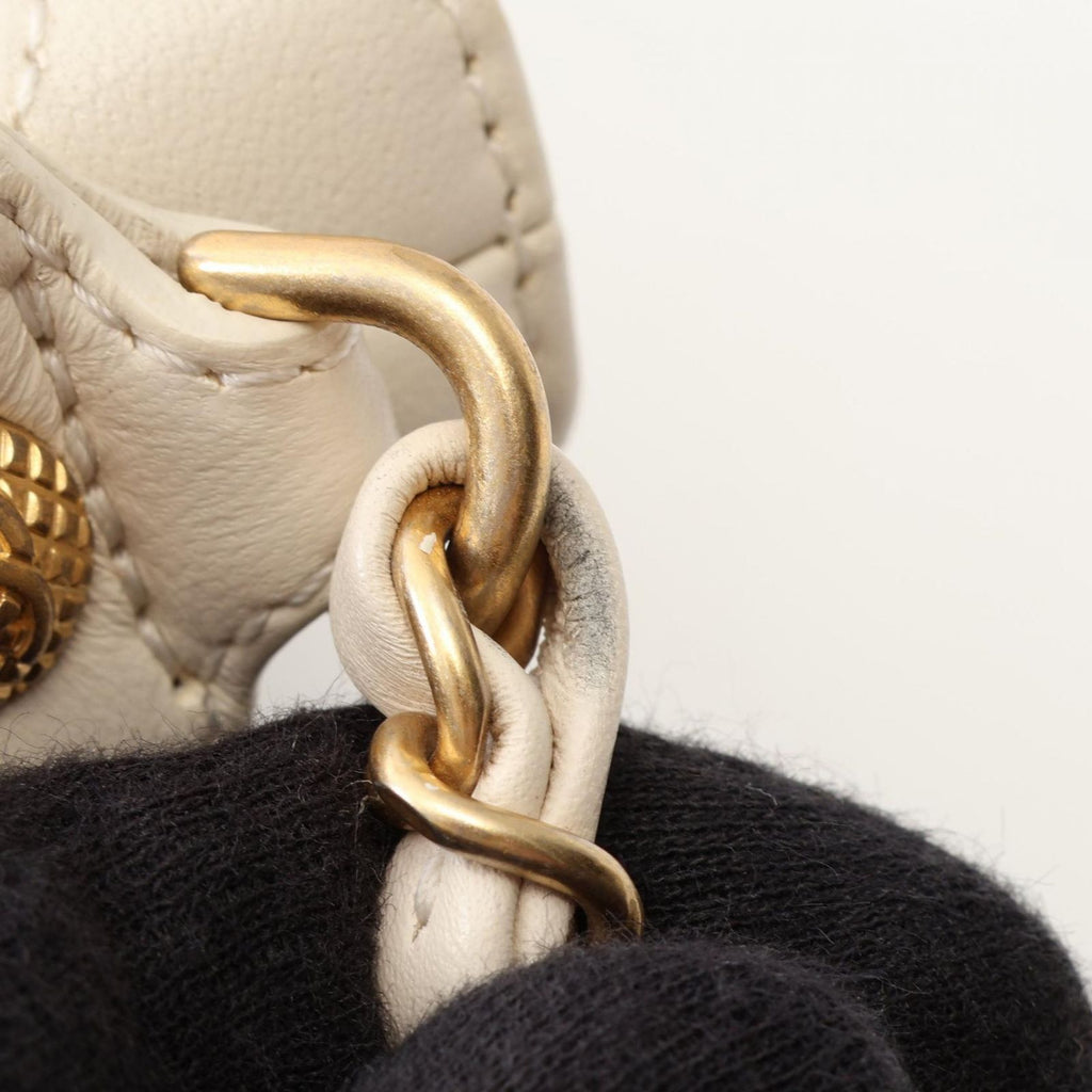 Chanel Shoulder Bag Quilted Drawstring Off White Lambskin — view 8