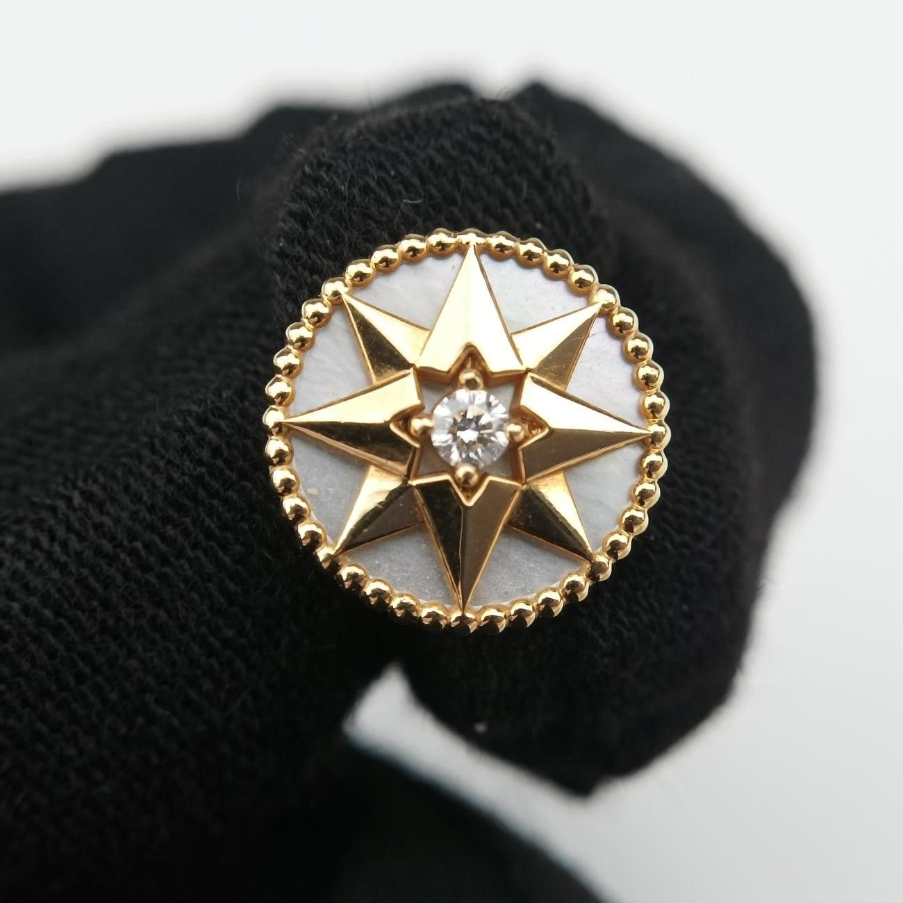 Dior Rose Des Vents White Yellow Gold Earring — view 8
