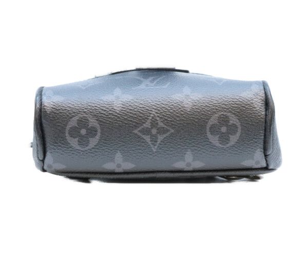 Louis Vuitton Taiga Llama Outdoor Sling — view 5