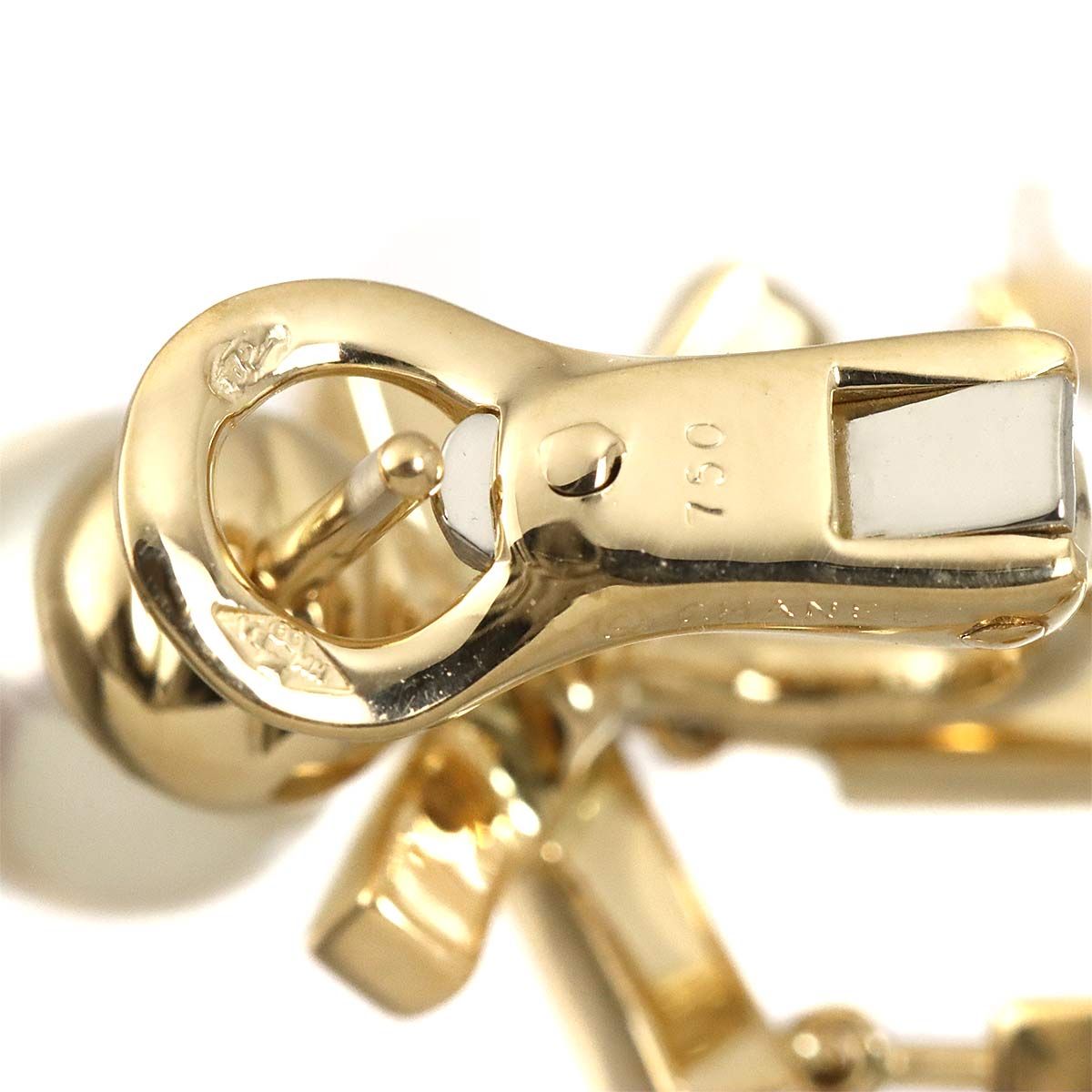 Chanel Akoya Pearl 7..0 Diamond Earrings 18k YG Yellow Gold 750 Pierced — view 6