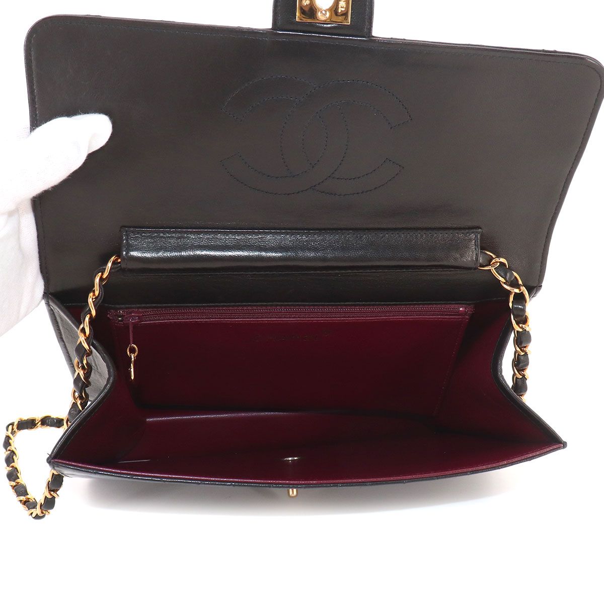 Chanel Quilted Chain Shoulder Bag Lambskin Black Gold Vintage — view 7