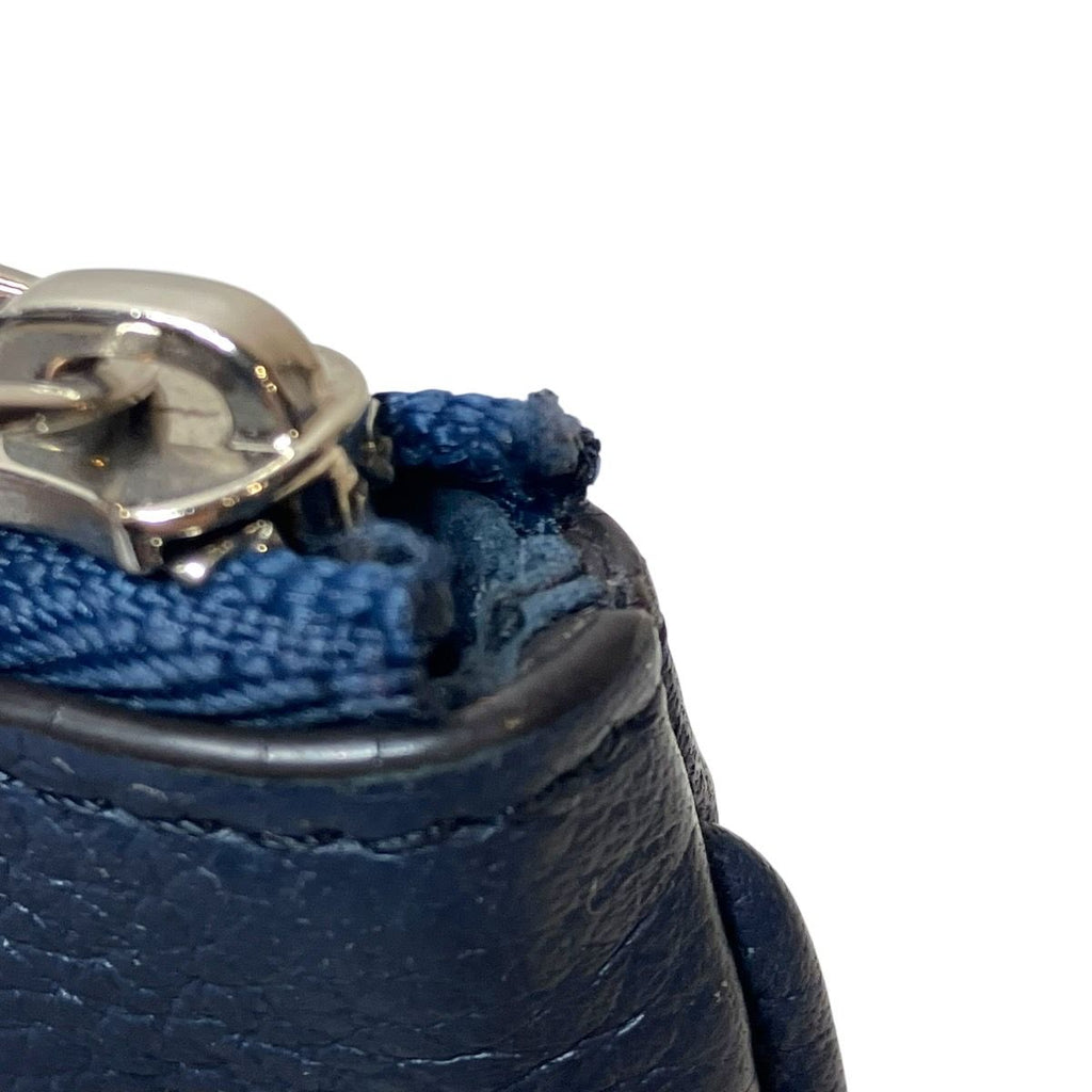Louis Vuitton Pochette Cles Mahina Calf Leather — view 7
