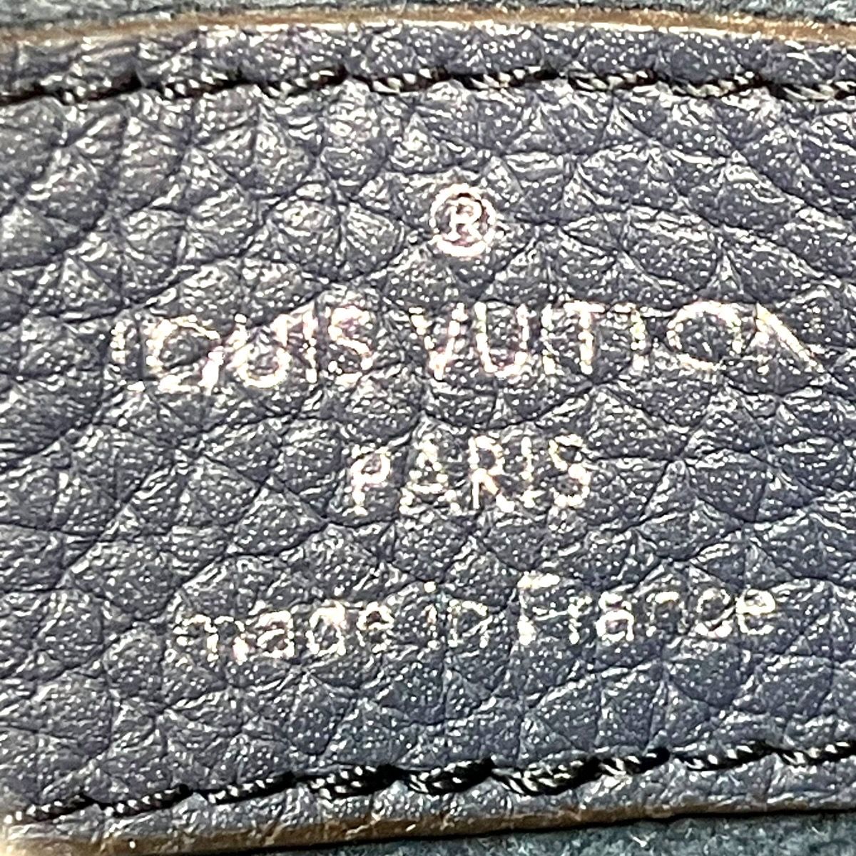 Louis Vuitton Pochette Cles Mahina Calf Leather — view 4