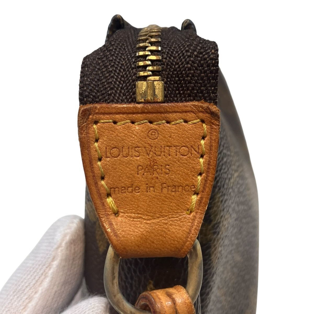 Louis Vuitton Pochette Monogram Handbag Canvas — view 4