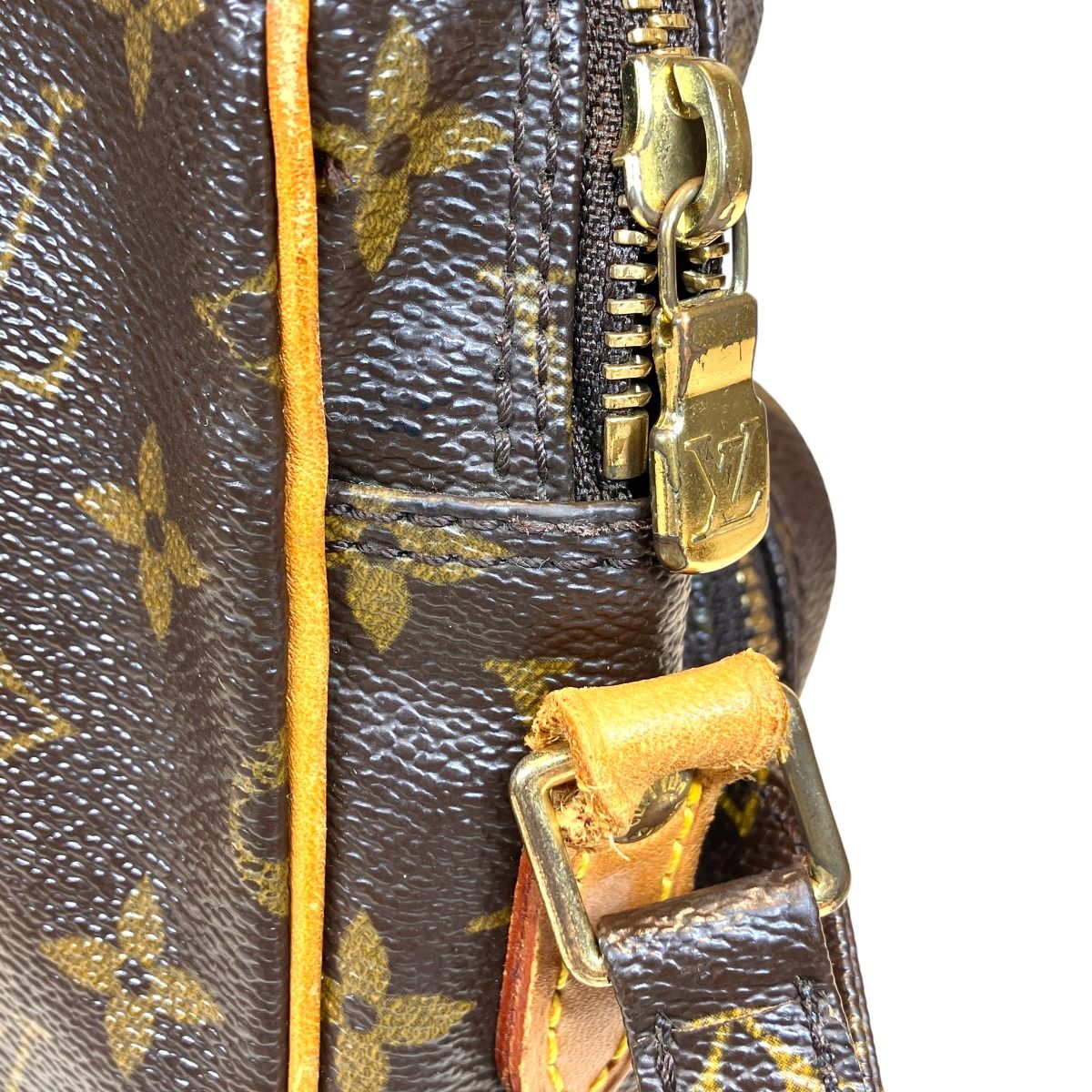 Louis Vuitton Amazon Monogram Shoulder Bag Canvas — view 7