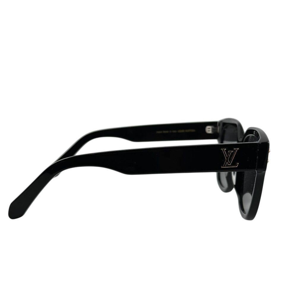 Louis Vuitton LV Confidence Sunglasses Eyewear — view 5