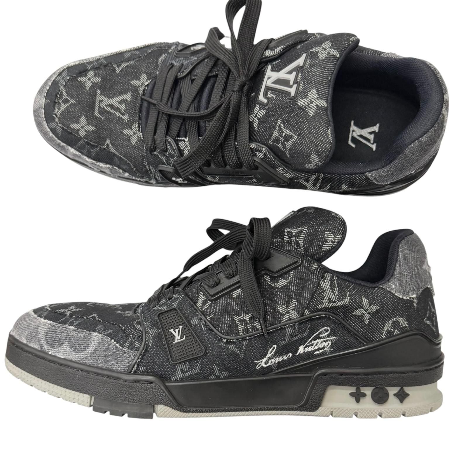 Louis Vuitton LV Trainers Line Monogram Denim Low Cut Sneakers Black 9.5 — view 3