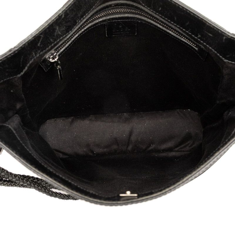 Gucci GG Canvas Shoulder Bag Black — view 4