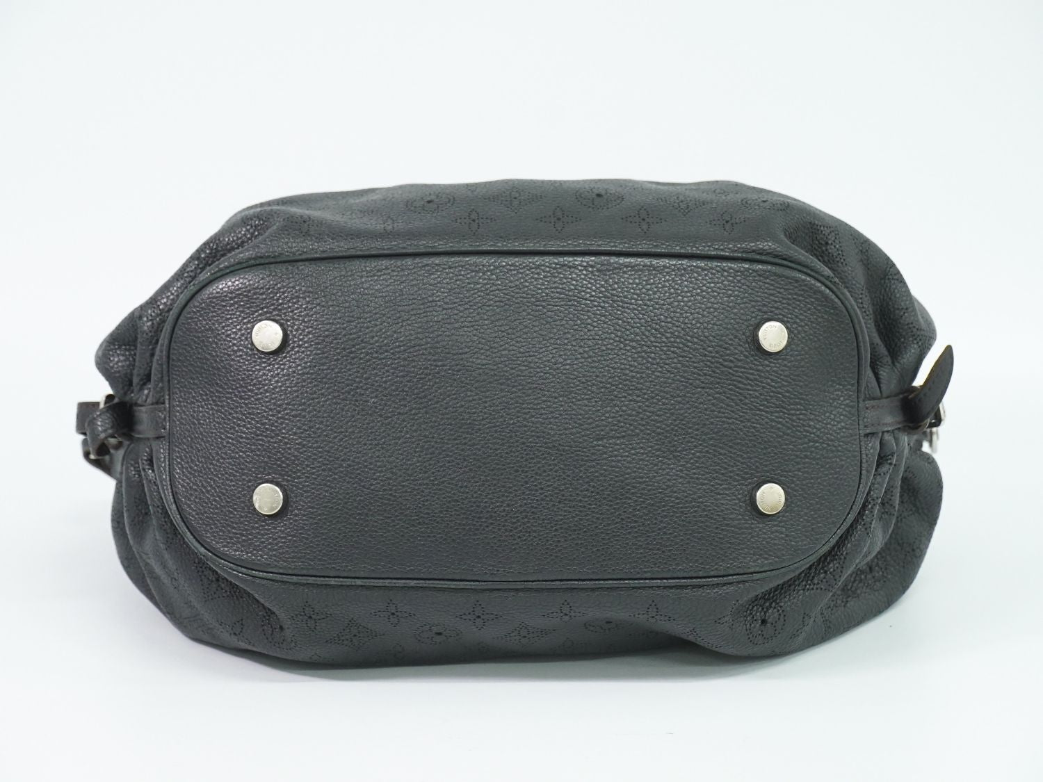 Louis Vuitton LV Mahina Neo L Leather Shoulder Bag Noir Black — view 3