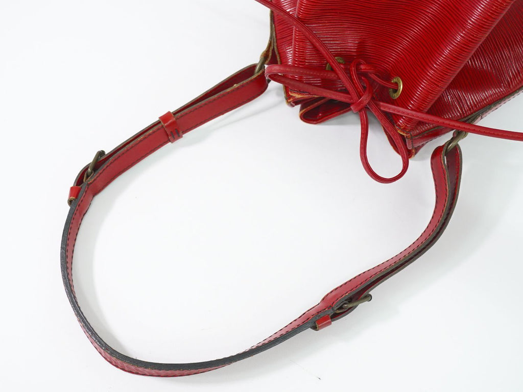 Louis Vuitton LV Petit Noe Epi Leather Shoulder Bag — view 4