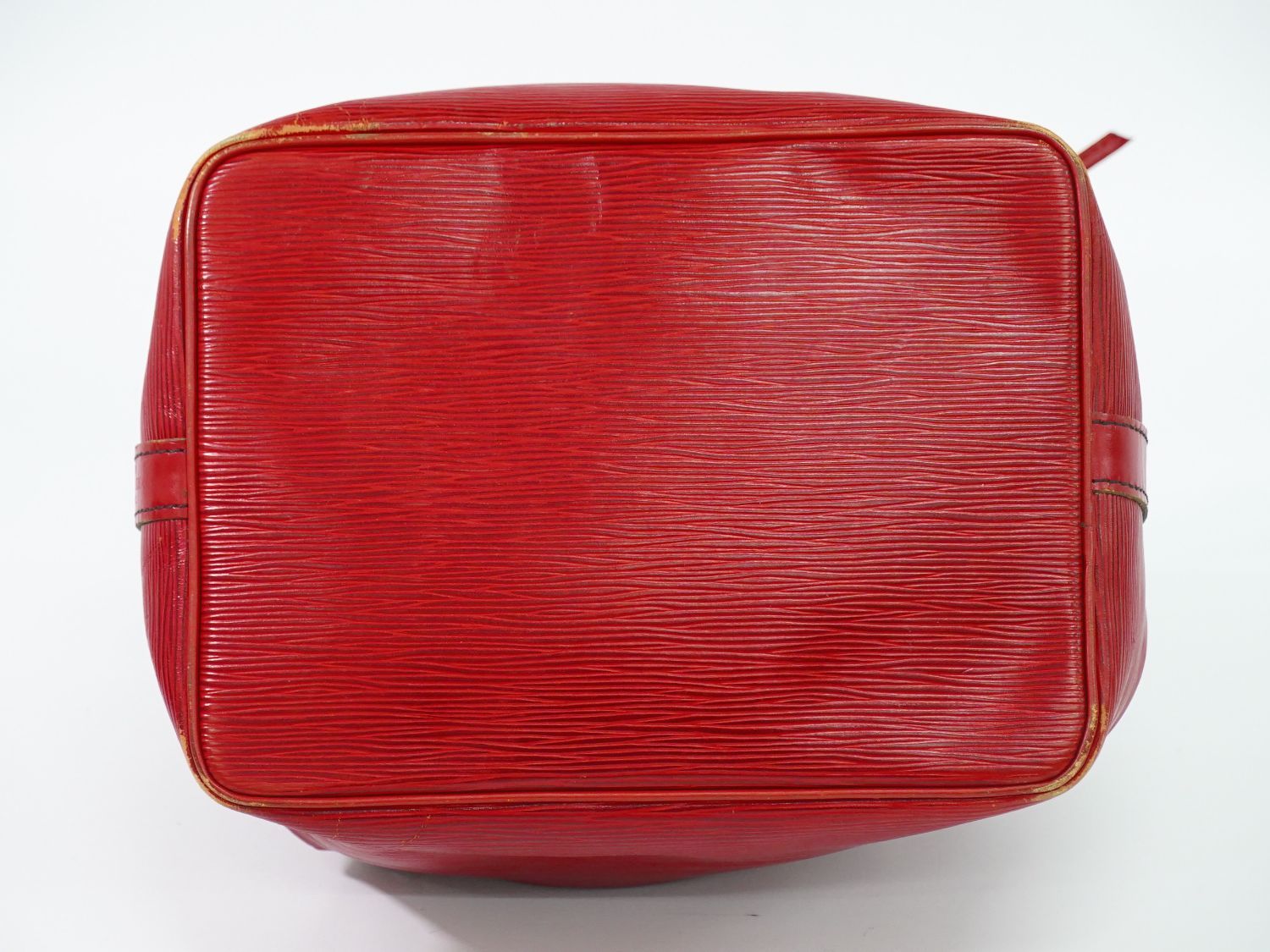 Louis Vuitton LV Petit Noe Epi Leather Shoulder Bag — view 3