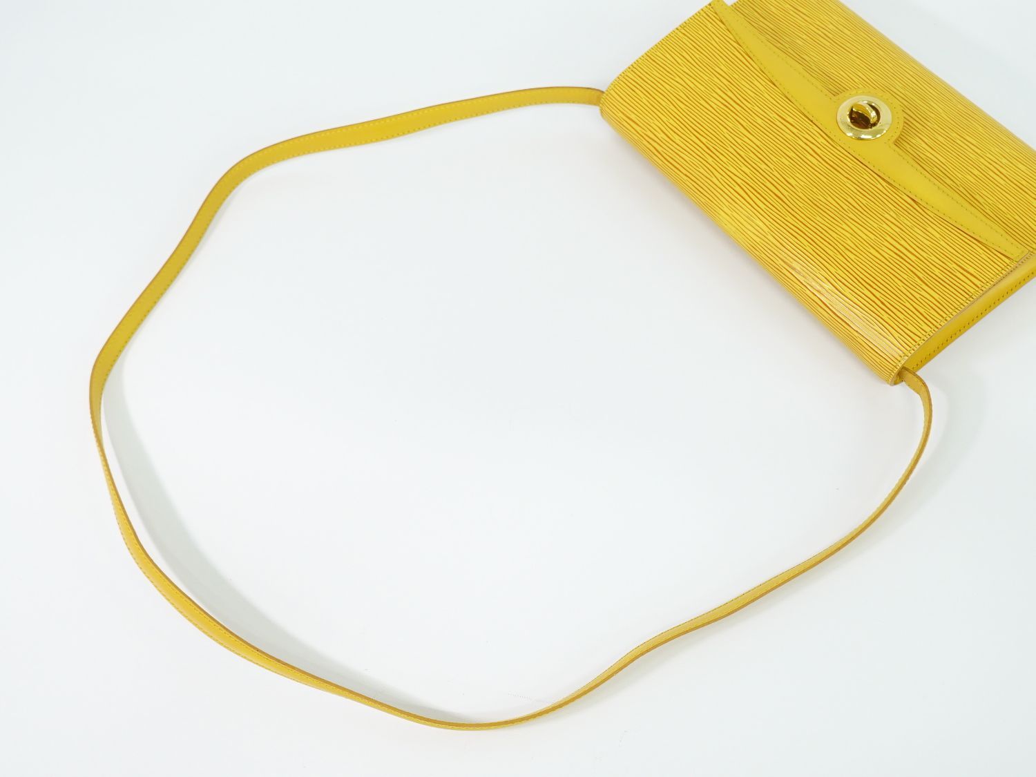 Louis Vuitton LV Arche Epi Leather Shoulder Bag Pochette Tassili Yellow — view 4