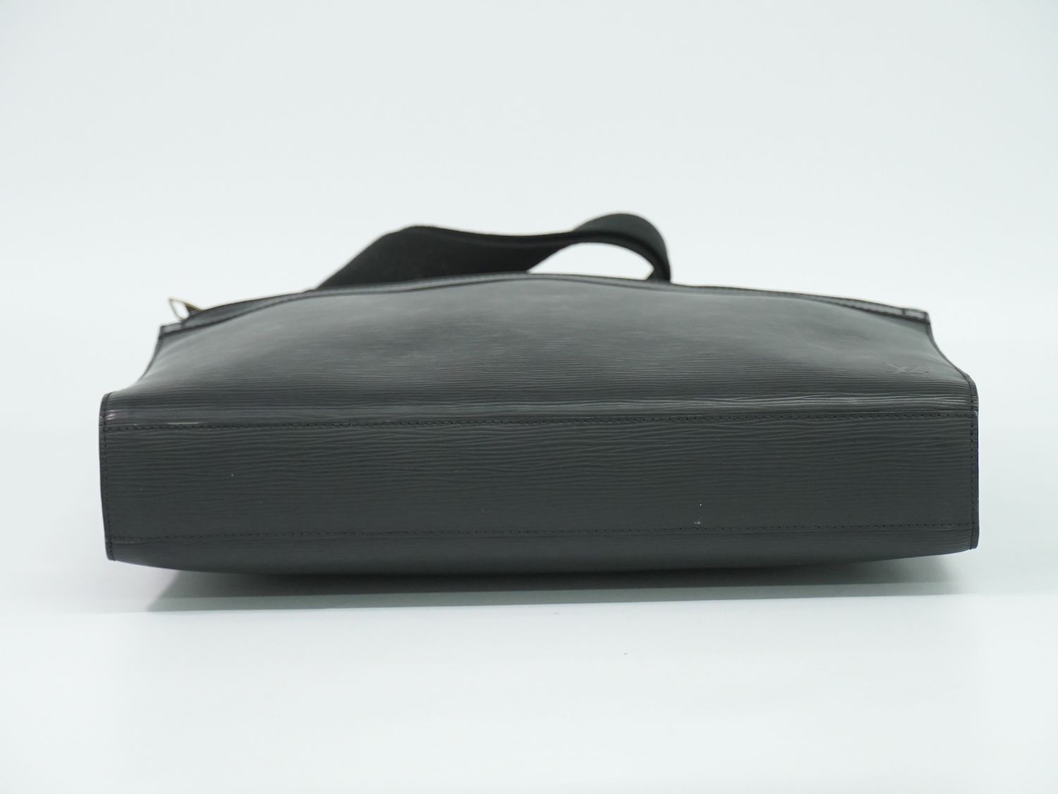 Louis Vuitton LV Bassano MM Epi Leather 2-Way Business Bag Handbag Noir Black — view 3