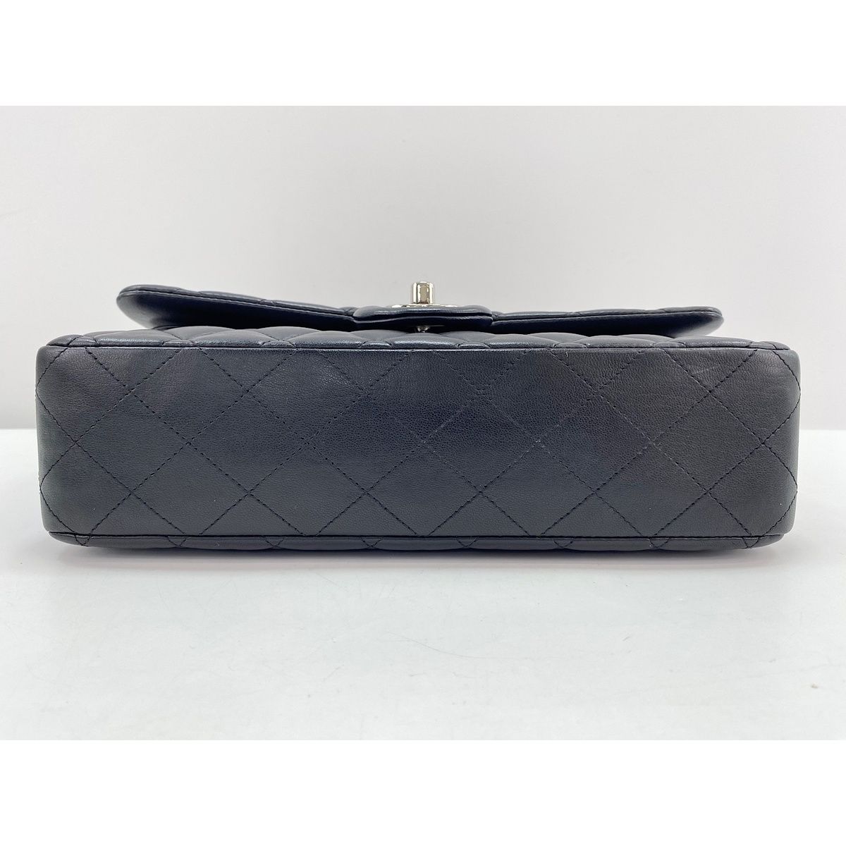 Chanel Shoulder Bag Quilted 25 — view 6