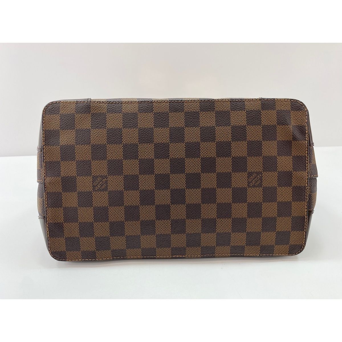 Louis Vuitton Handbag Hampstead PM — view 6