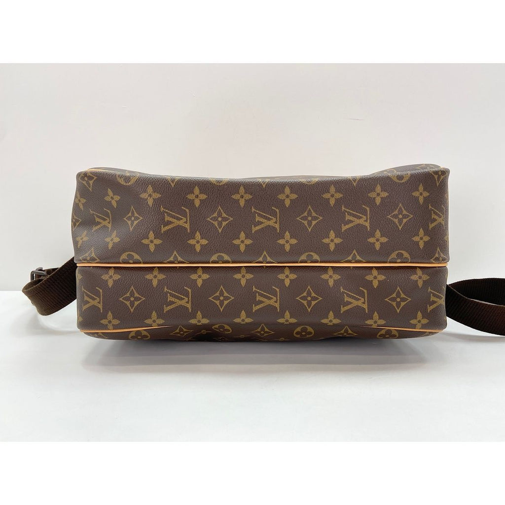 Louis Vuitton Shoulder Bag Reporter GM — view 6
