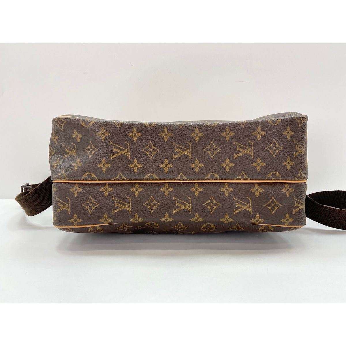 Louis Vuitton Shoulder Bag Reporter GM — view 6