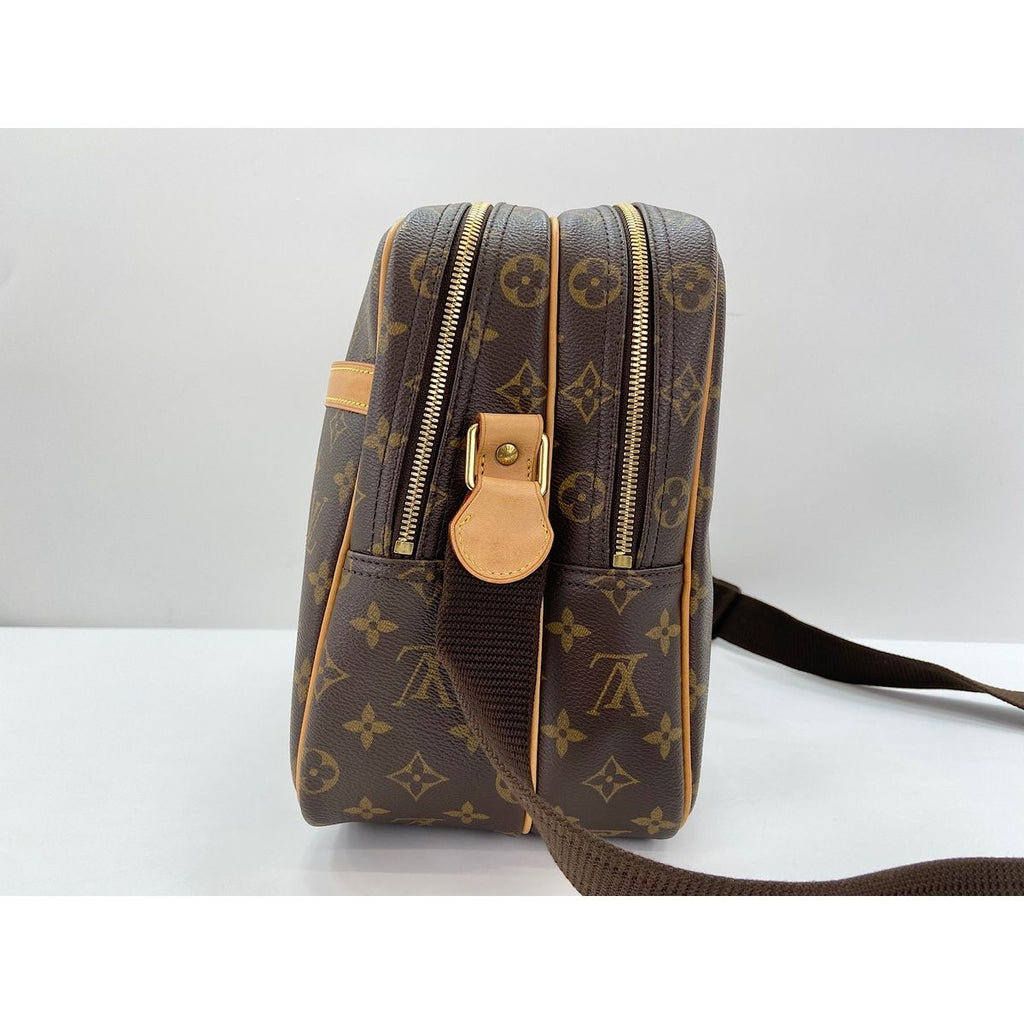 Louis Vuitton Shoulder Bag Reporter GM — view 5