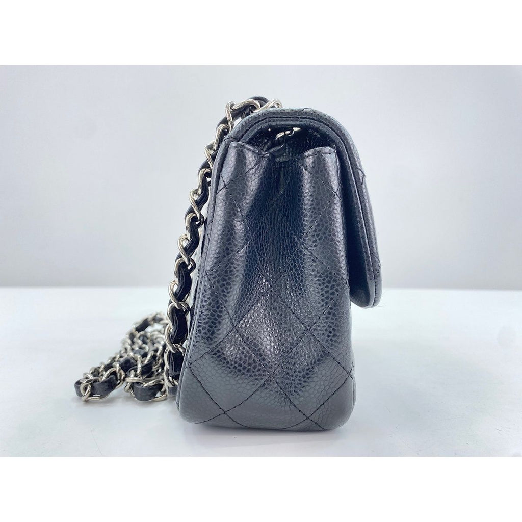 Chanel Shoulder Bag Mini Quilted — view 5
