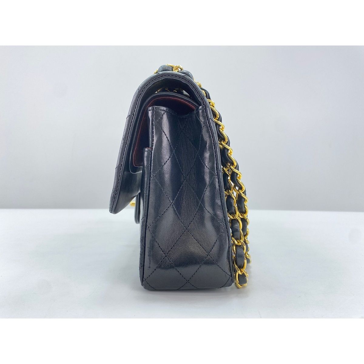Chanel Shoulder Bag Quilted 25 — view 4
