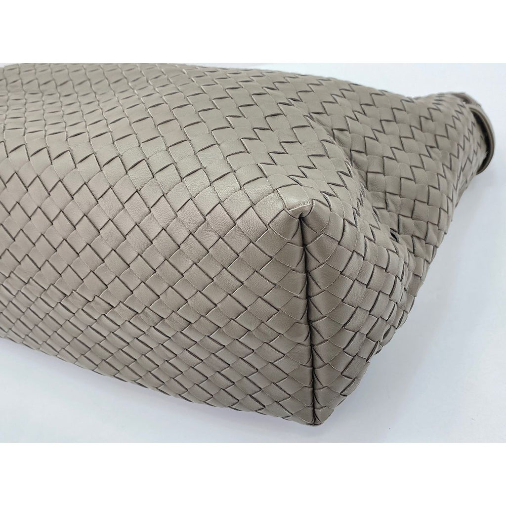 Bottega Veneta Tote Intrecciato — view 8