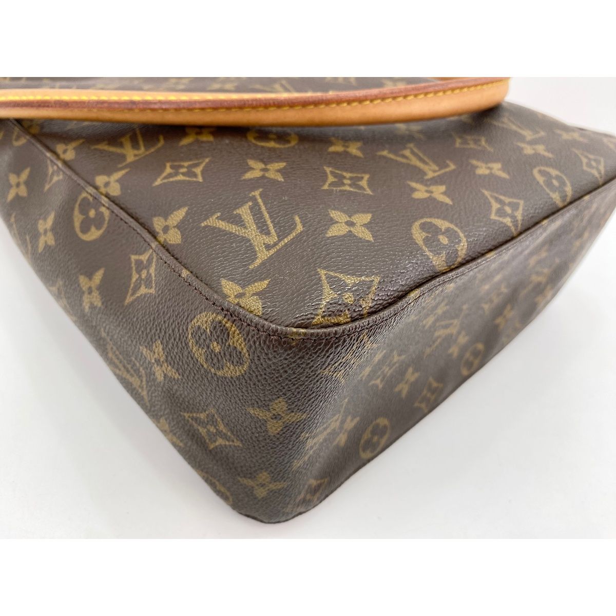 Louis Vuitton Shoulder Bag Looping GM — view 8