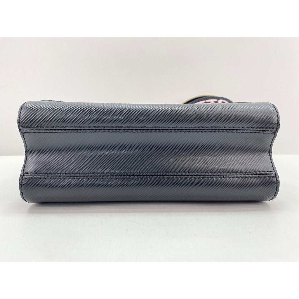 Louis Vuitton Shoulder Bag Twist MM — view 6