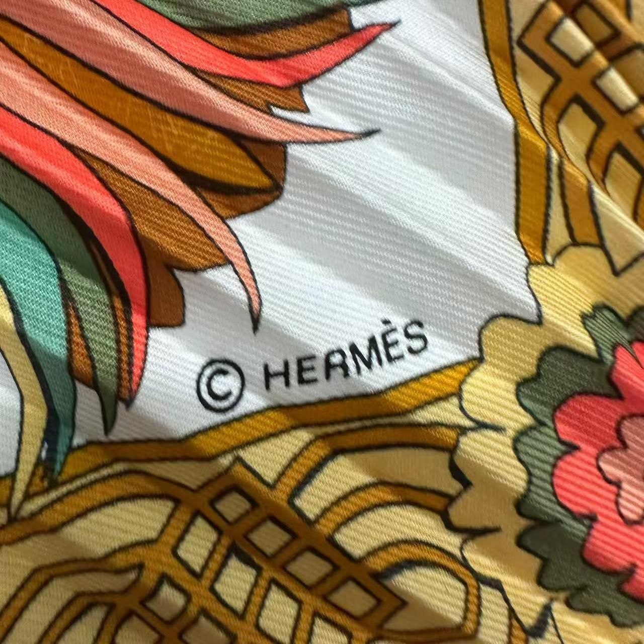 Hermes Scarf Pleated Silk Decoupages Paper Cutting Yellow — view 7
