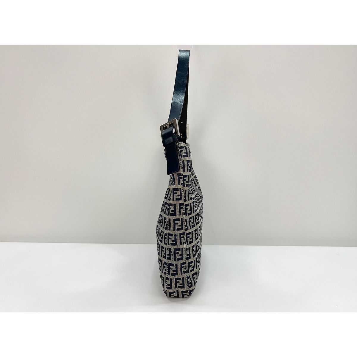Fendi Shoulder Bag Mamma Bucket — view 5