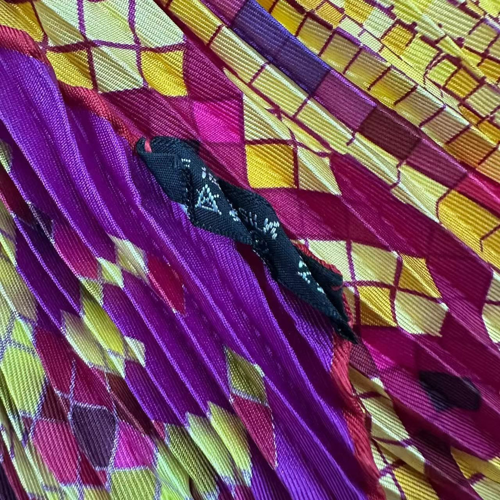Hermes Scarf Pleats Silk Mosaic 24 Horse Pattern Purple — view 6