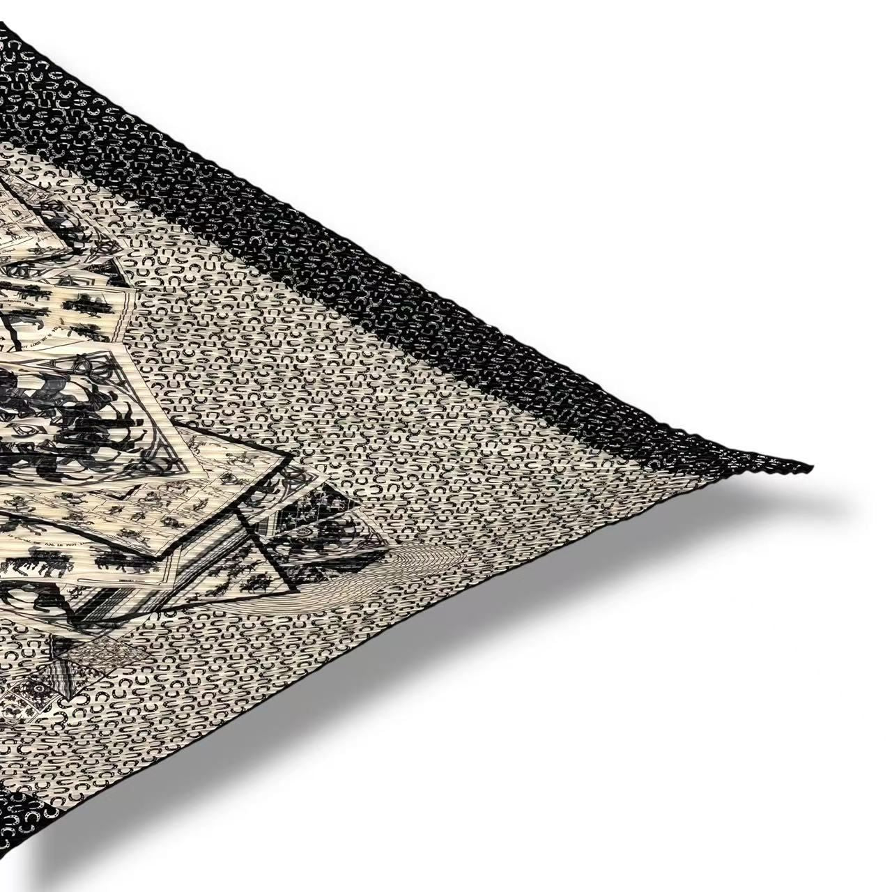 Hermes Scarf Pleats Cheval Sur Mon Carre Riding Carre's Horse Silk White Black — view 3