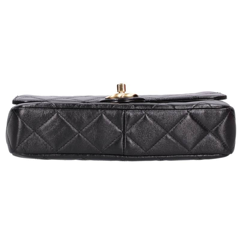 Chanel CC Flap Shiny Lambskin Chain Shoulder — view 4